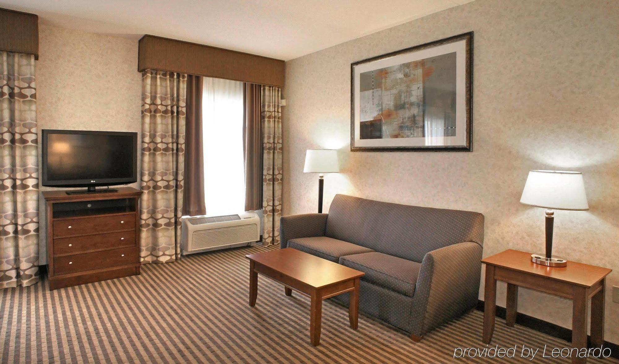 Hampton Inn & Suites Richmond/Virginia Center Глен Аллен Номер фото